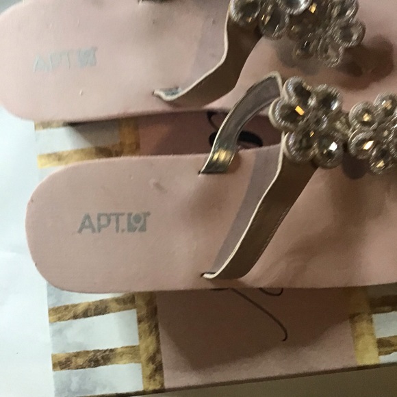 Apt. 9 Pink Slip on Sandals 10M - Picture 6 of 6